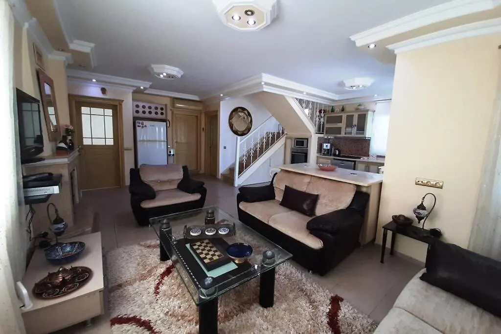 Kusadasi Sezonluk Oezel Havuzlu Bungalov Villa Only Seasonal Rental Villa Minimum 60 Days