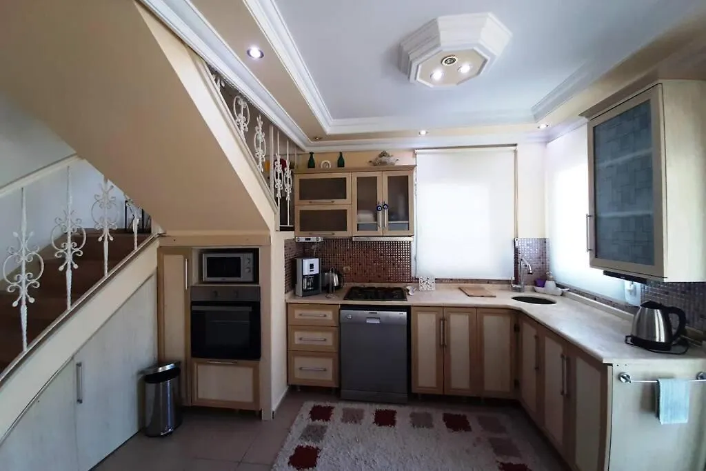 Kusadasi Sezonluk Oezel Havuzlu Bungalov Villa Only Seasonal Rental Villa Minimum 60 Days Turkey