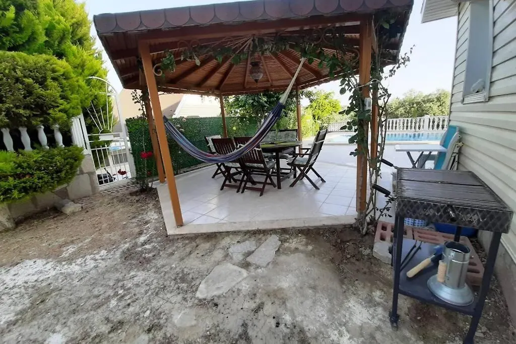 Kusadasi Sezonluk Oezel Havuzlu Bungalov Villa Only Seasonal Rental Villa Minimum 60 Days 터키