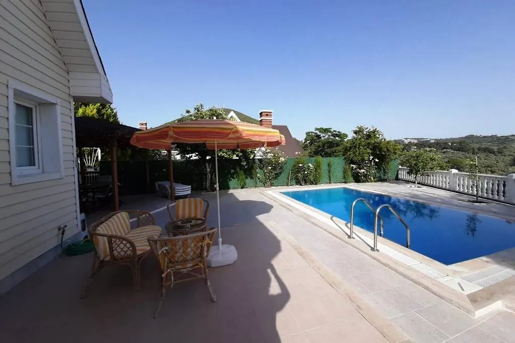 Kusadasi Sezonluk Oezel Havuzlu Bungalov Villa Only Seasonal Rental Villa Minimum 60 Days
